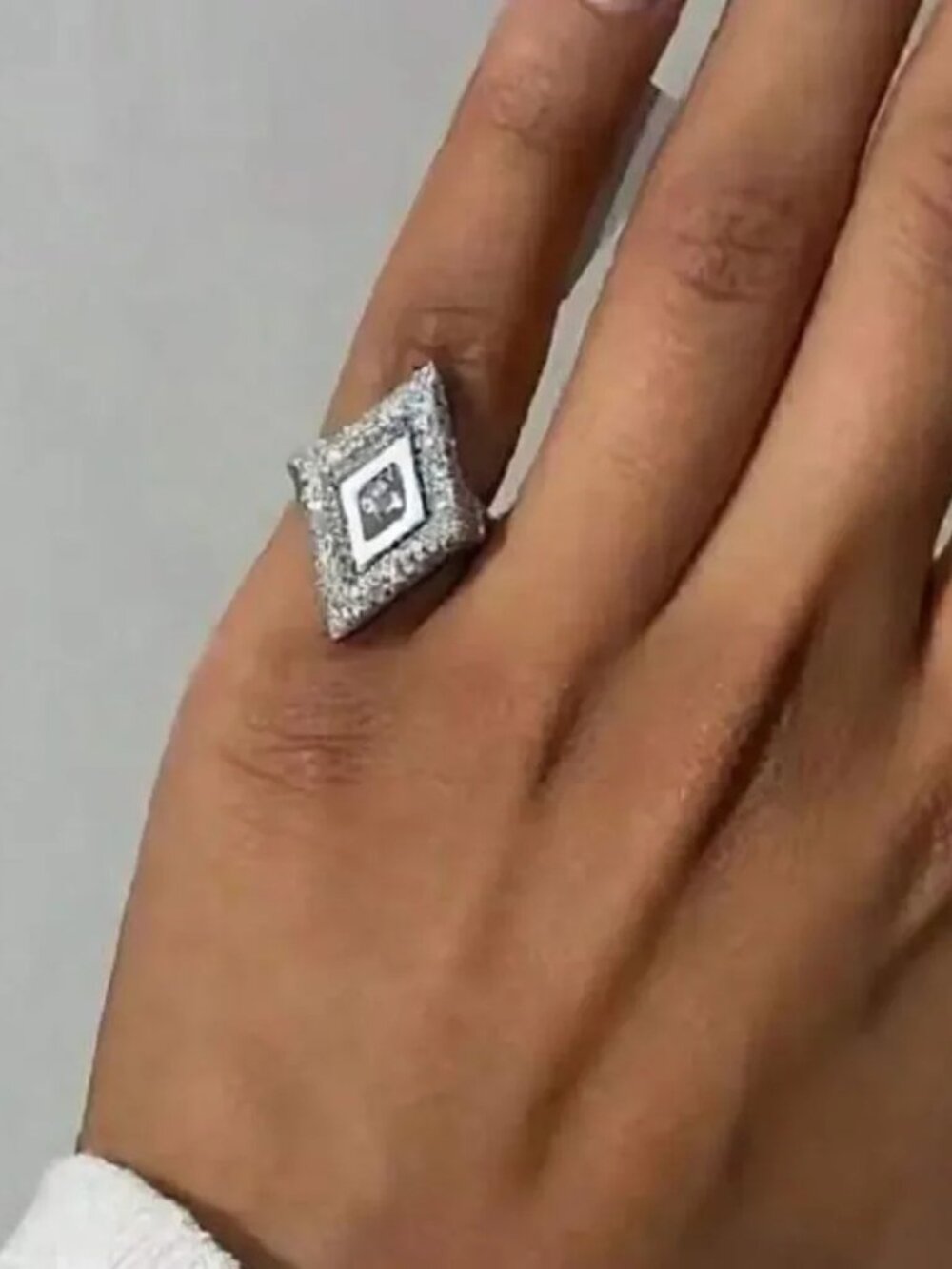DiamondRing1988 - Picture 3 of 7